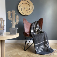 Mochica wool throw black