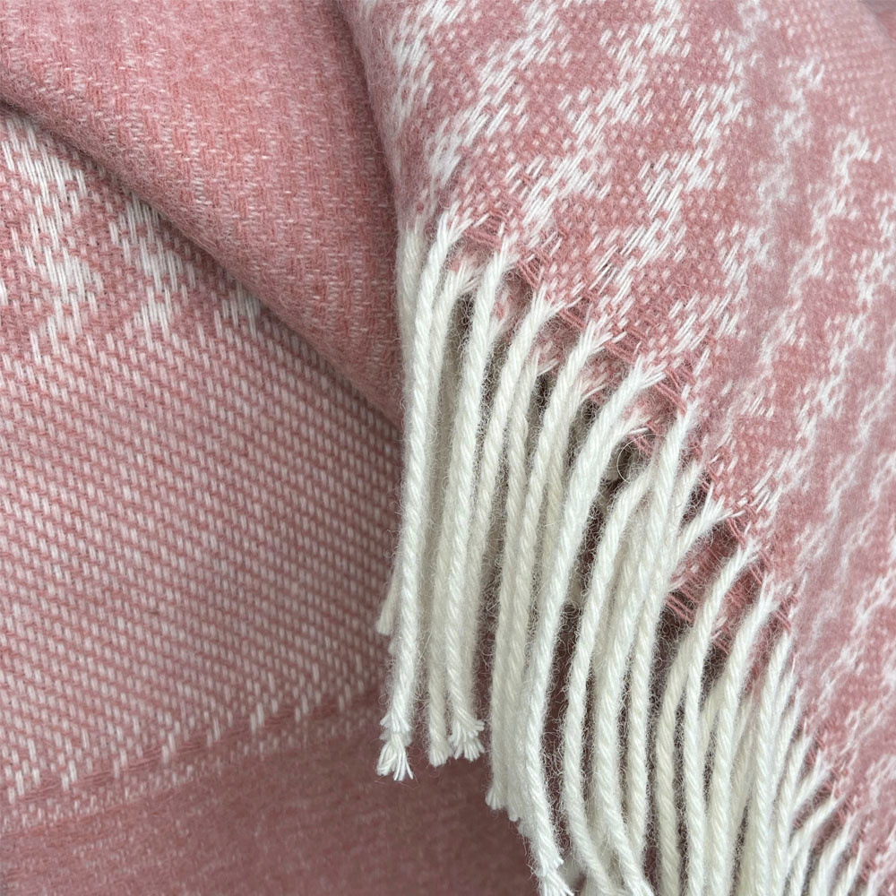 Uptown wool throw pink