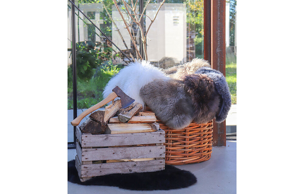 Kunstmatig Schaapsvacht kussen - Rond imitatie lamsvacht kussen in bruin Ø35 cm