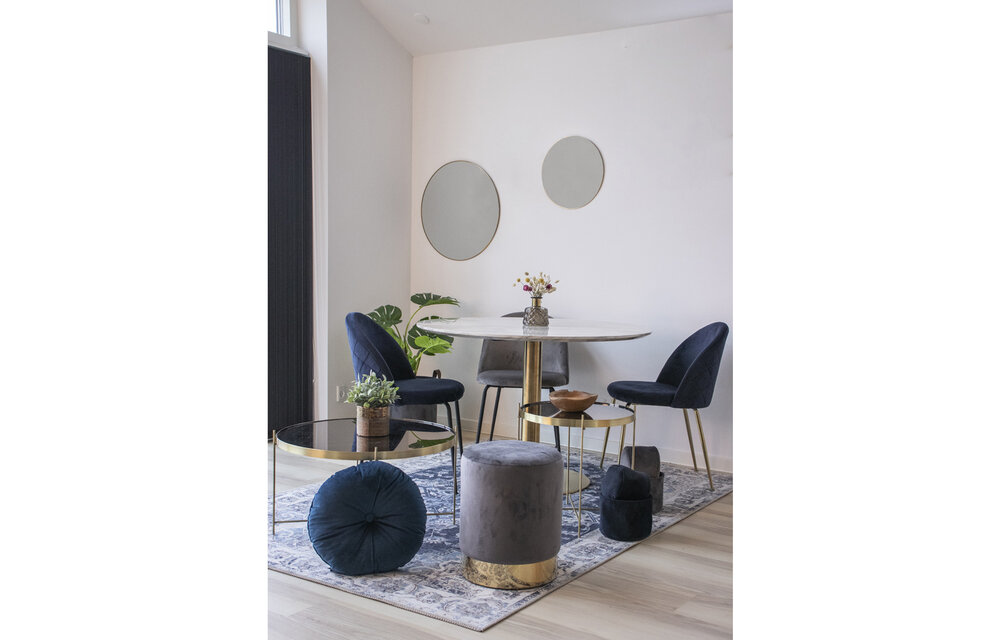 Bolzano Eettafel - Eettafel met marmerlook tafelblad en koperen poot ø110x75cm
