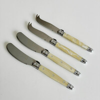 Laguiole Premium 2 Butter Knives & 2 Cheese Knives Light Horn Effect