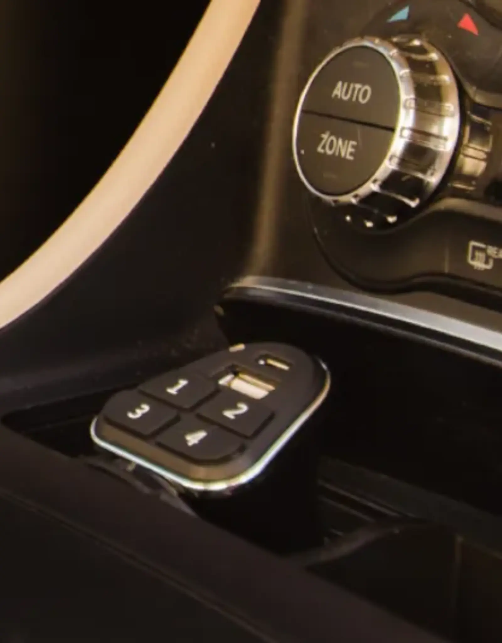 Handigwel.nl Car charger en handzender