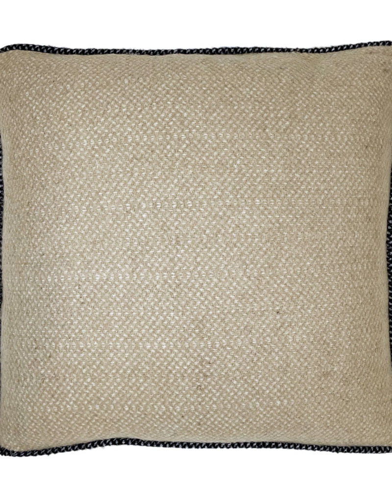 Beige structure recycled wool square cushion (NEW)