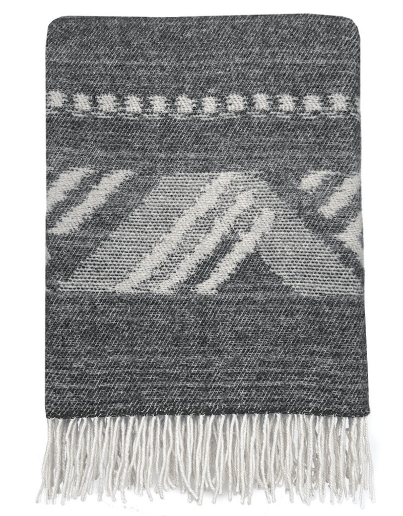 Mochica wool throw black