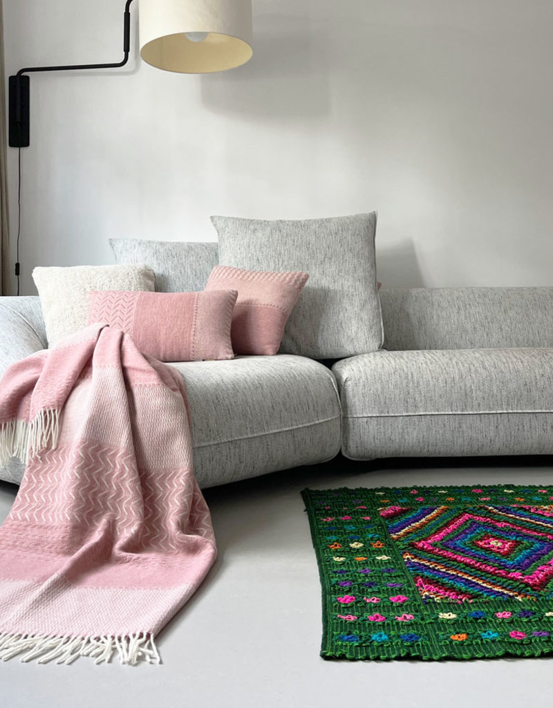 Uptown wool throw pink