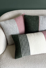 Festivity wool throw dawn pink