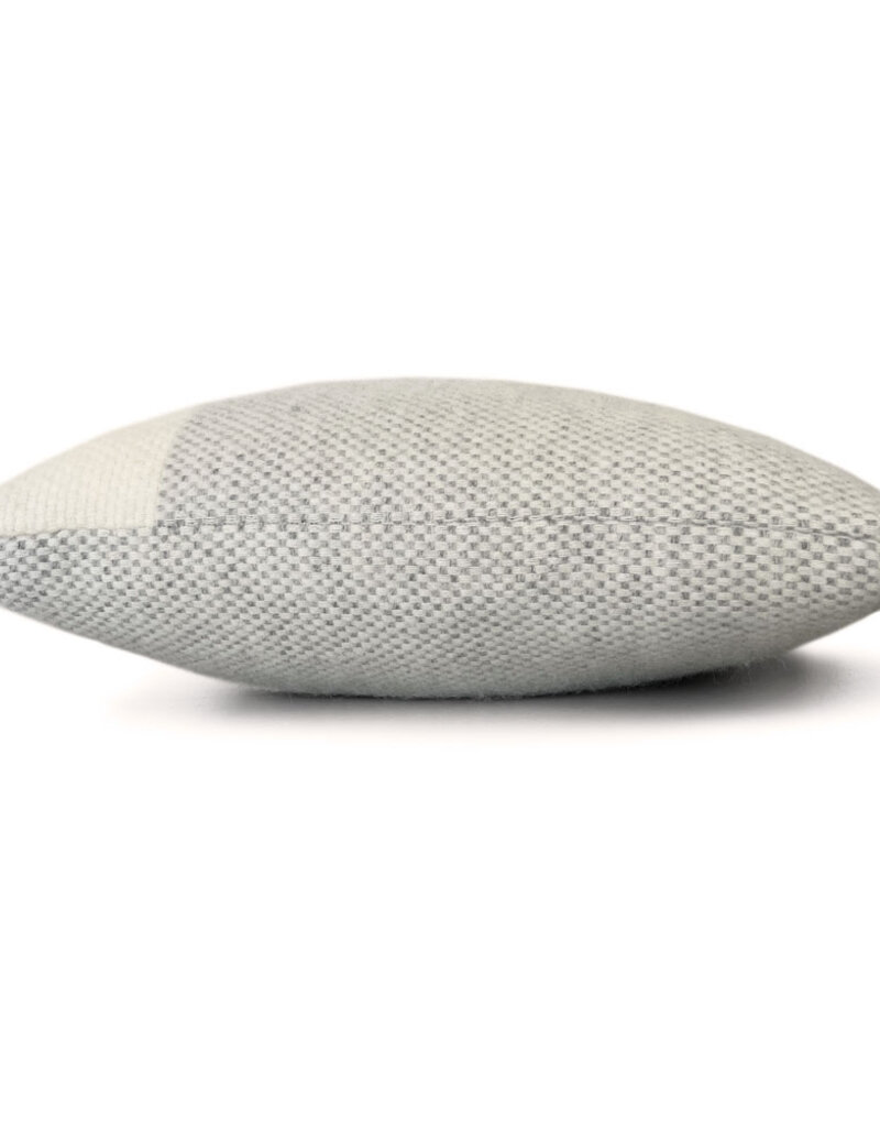Easy nature wool cushion grey square