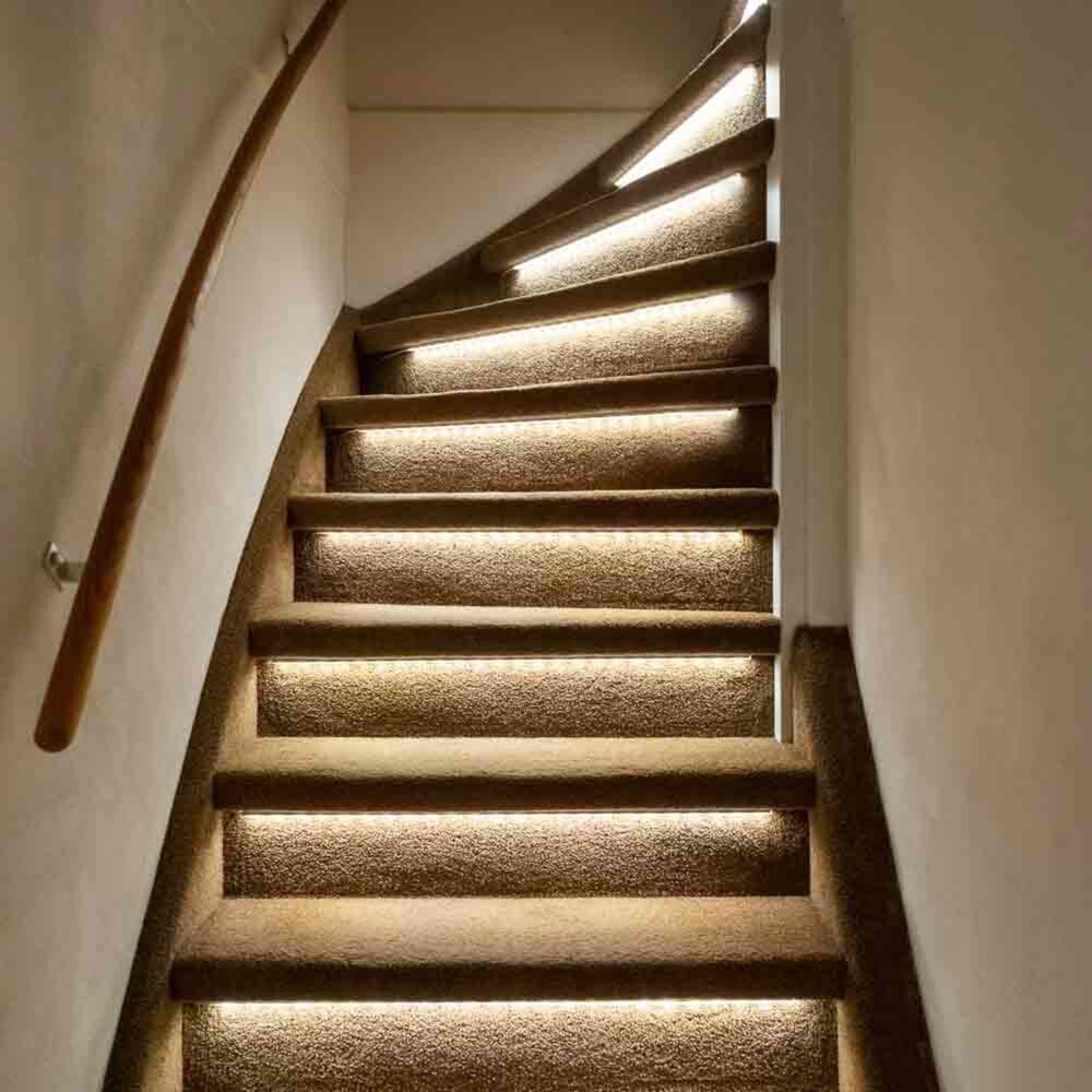 Beleuchtungonline LED Treppenbeleuchtung für 15 Stufen