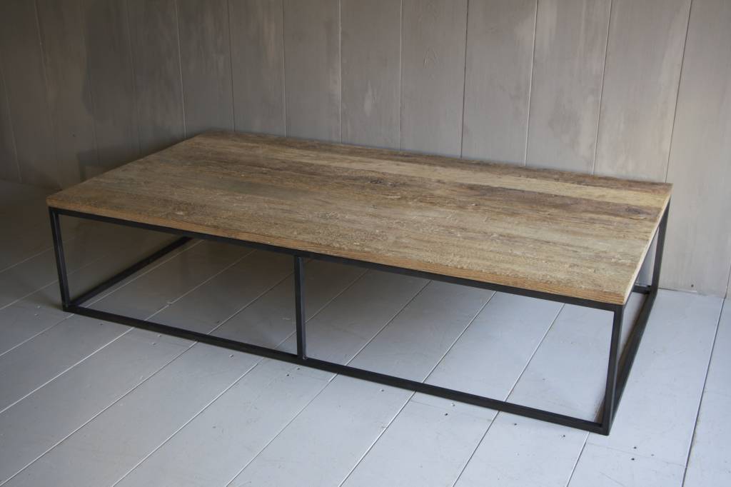 Rene Houtman Salontafel oud eikenhout met ijzeren onderstel 170 cm