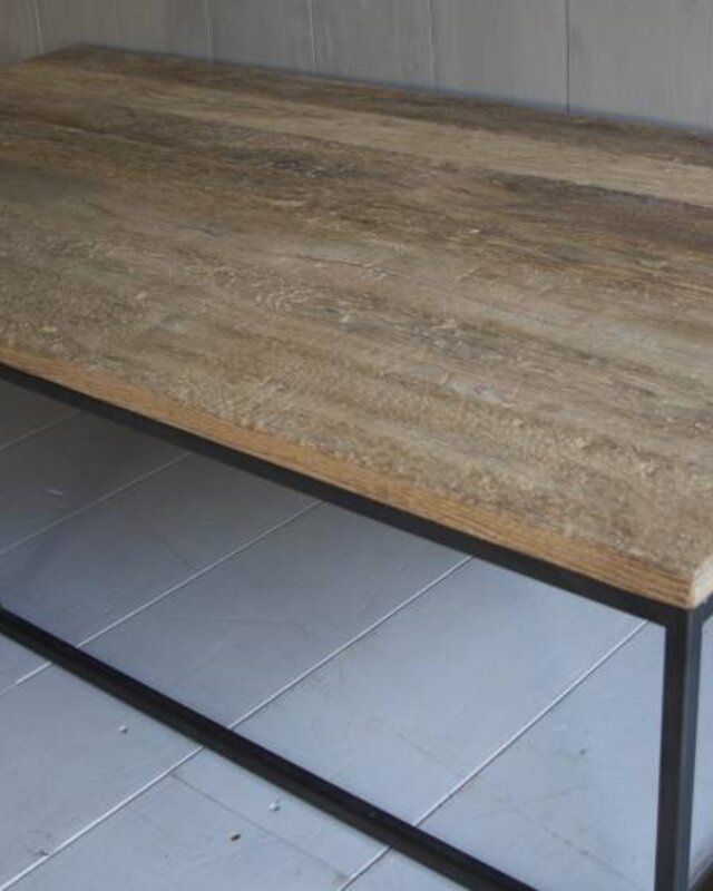 Rene Houtman Salontafel oud eikenhout met ijzeren onderstel 170 cm