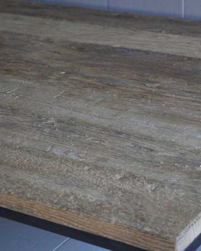 Rene Houtman Salontafel oud eikenhout met ijzeren onderstel 170 cm
