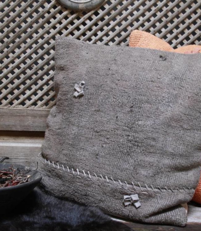 Rene Houtman Kussen linnen bruin taupe grijs