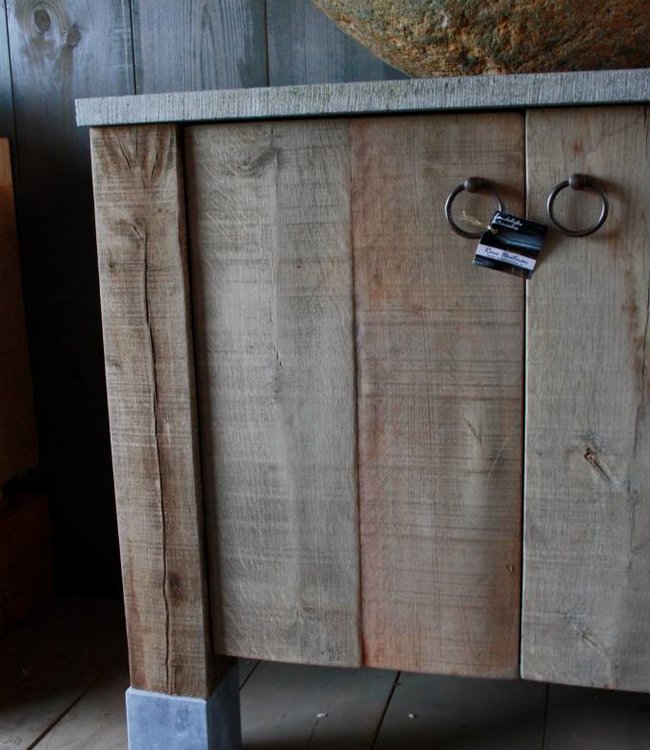 Rene Houtman Badkamermeubel eikenhout met Belgisch hardstenen blad en rivierkom