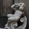 Aura Peeperkorn Cherubijn beton 77 x 56 x 31 cm Aura Peeperkorn Cherubijn beton 77 x 56 x 31 cm