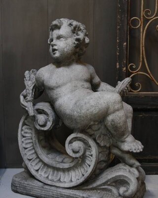 Aura Peeperkorn Aura Peeperkorn Cherubijn beton 77 x 56 x 31 cm