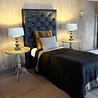 Rene Houtman Castle Boxspring 1 persoons Dakota stof met glazen knopen 120 x 200 cm Rene Houtman Castle Boxspring 1 persoons Dakota stof met glazen knopen 120 x 200 cm