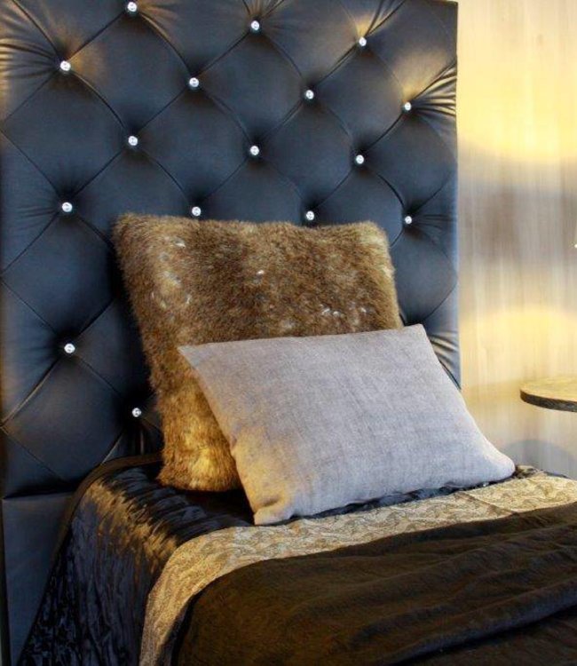 Rene Houtman Castle Boxspring 1 persoons Dakota stof met glazen knopen 120 x 200 cm