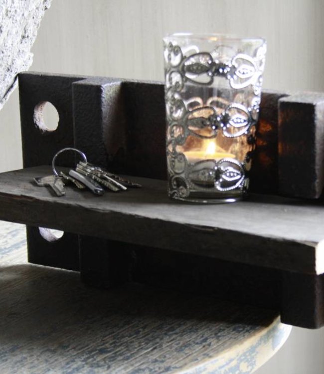 Rene Houtman Geroest spoorijzer met oud houten plankje 37 cm