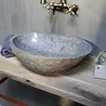 Rene Houtman Zwevend badkamermeubel oud eikenhout 90 cm met rivierstenen waskom Rene Houtman Zwevend badkamermeubel oud eikenhout 90 cm met rivierstenen waskom