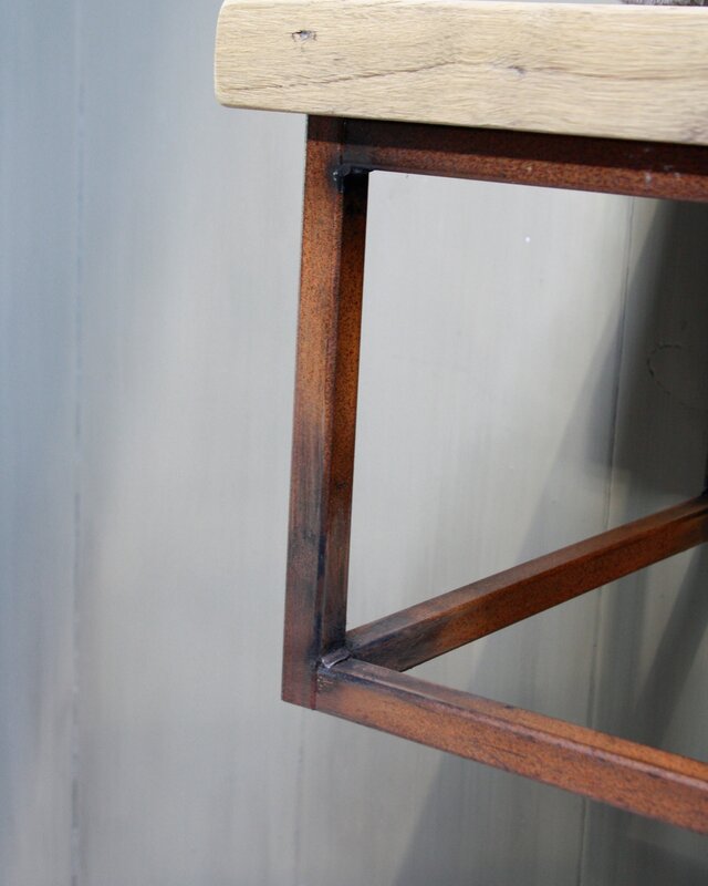 Rene Houtman Zwevend badkamermeubel oud eikenhout 90 cm met rivierstenen waskom