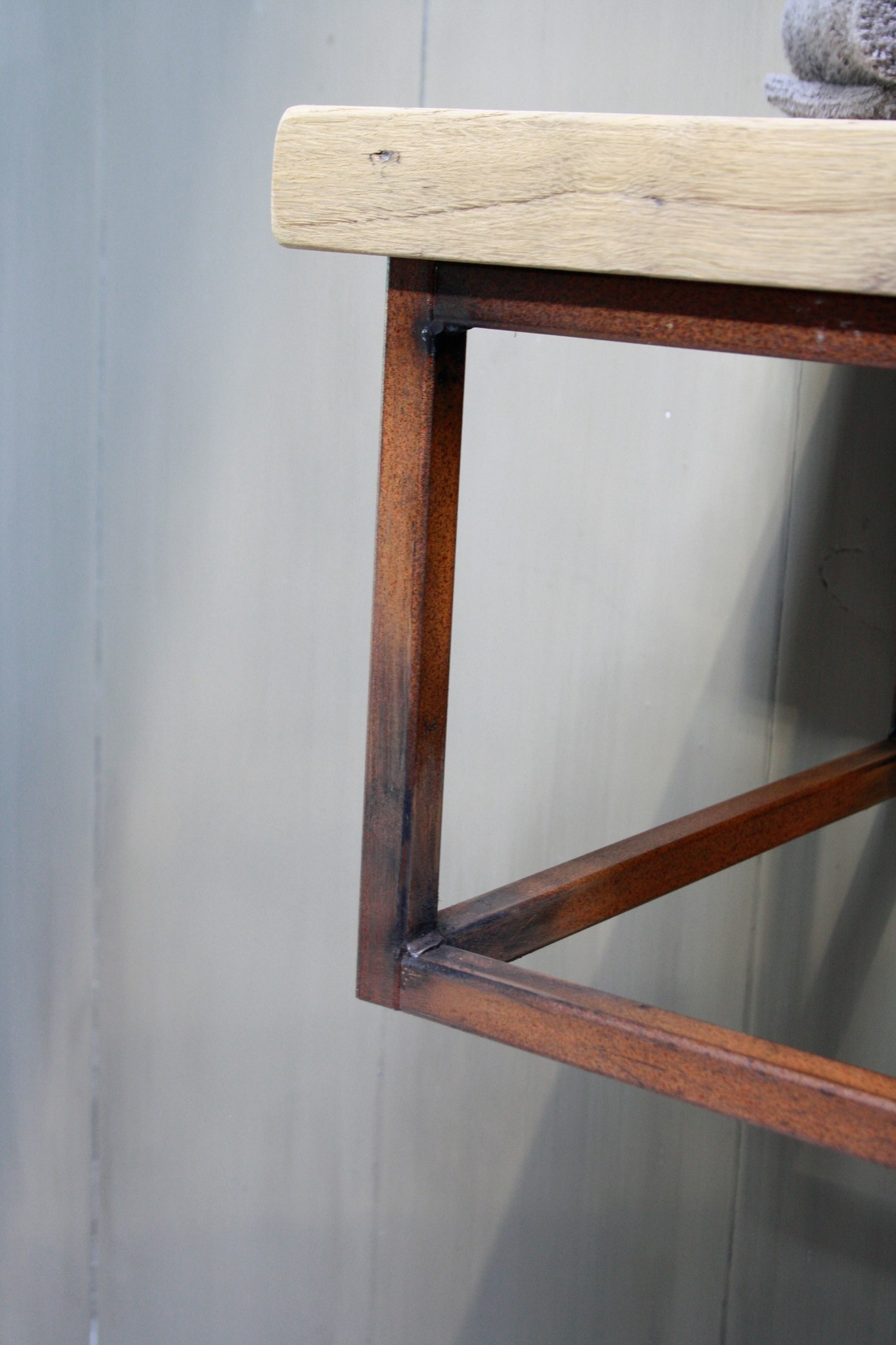 Rene Houtman Zwevend badkamermeubel oud eikenhout 90 cm met rivierstenen waskom