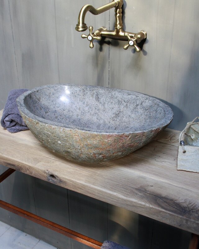 Rene Houtman Zwevend badkamermeubel oud eikenhout 90 cm met rivierstenen waskom