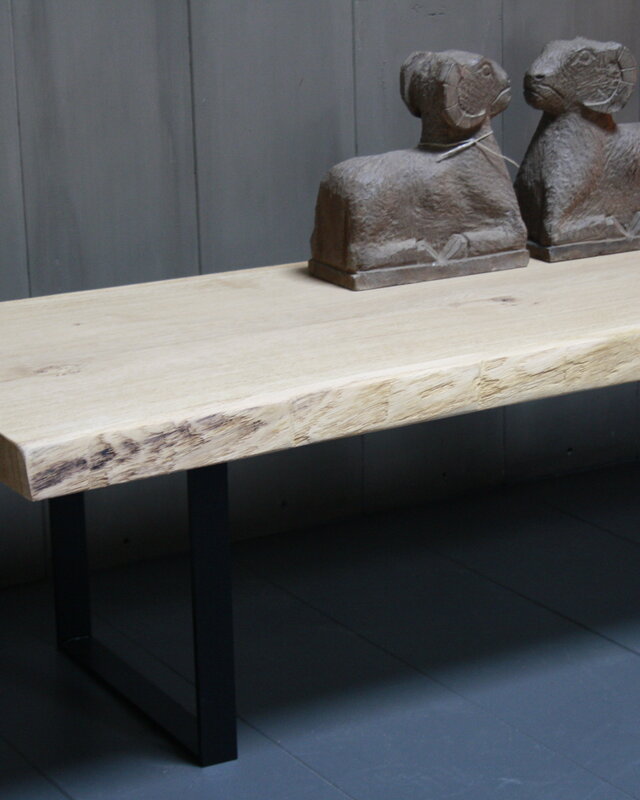 Rene Houtman Eikenhouten salontafel met ijzeren onderstel 250 cm