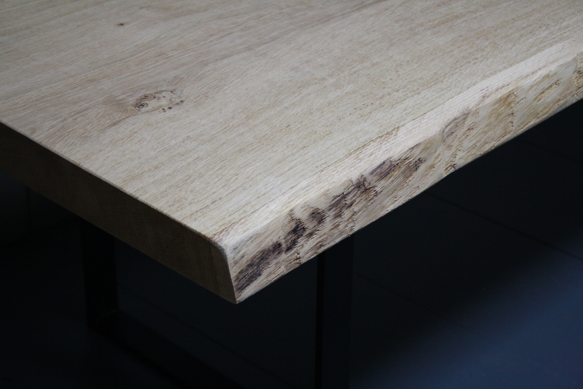 Rene Houtman Eikenhouten salontafel met ijzeren onderstel 250 cm