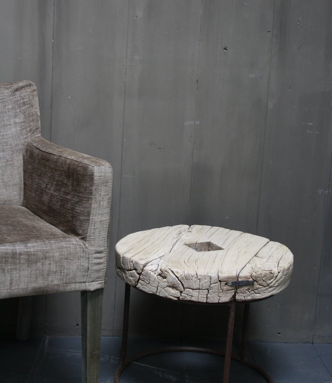 Rene Houtman Salontafel/bijzettafel oud houten wiel India 50 cm