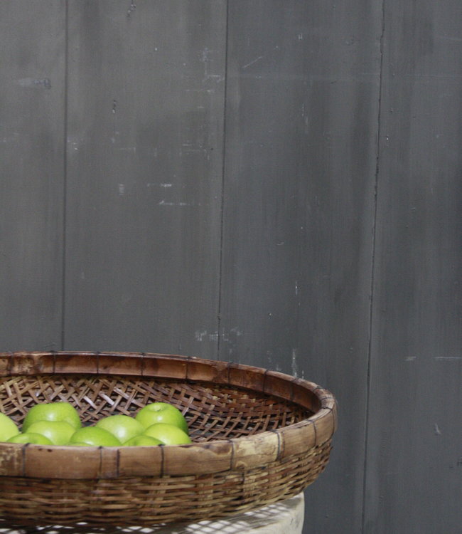 Rene Houtman Oud rieten mand India 60 x 8 cm