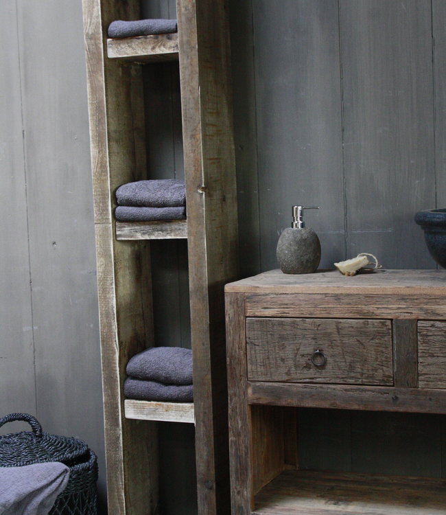 Rene Houtman Massief oud houten badkamerkast/handdoekenkast Hugo
