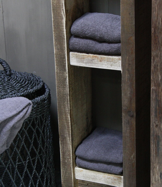 Rene Houtman Massief oud houten badkamerkast/handdoekenkast Hugo