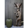 Oud houten Indisch paneel man + koe 186 x 60 x 20 cm -
