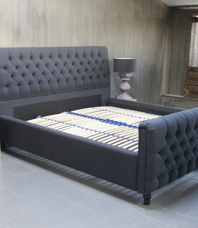 Rene Houtman Tweepersoons bed Darlton gestoffeerd met capitons Antraciet