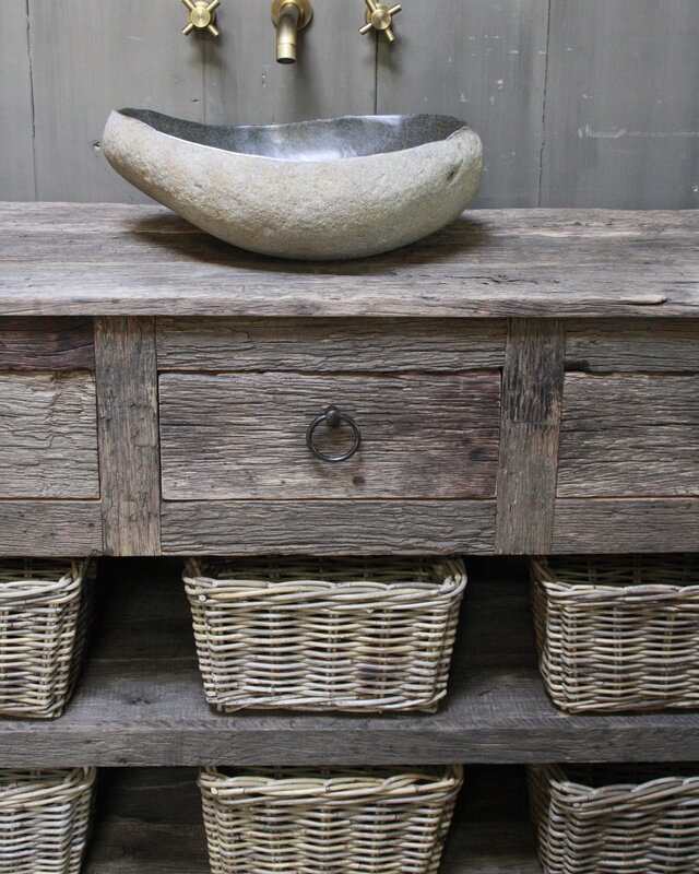 Rene Houtman Oud Eikenhouten Badkamermeubel L140 x H90 cm met 3 lades en legplanken