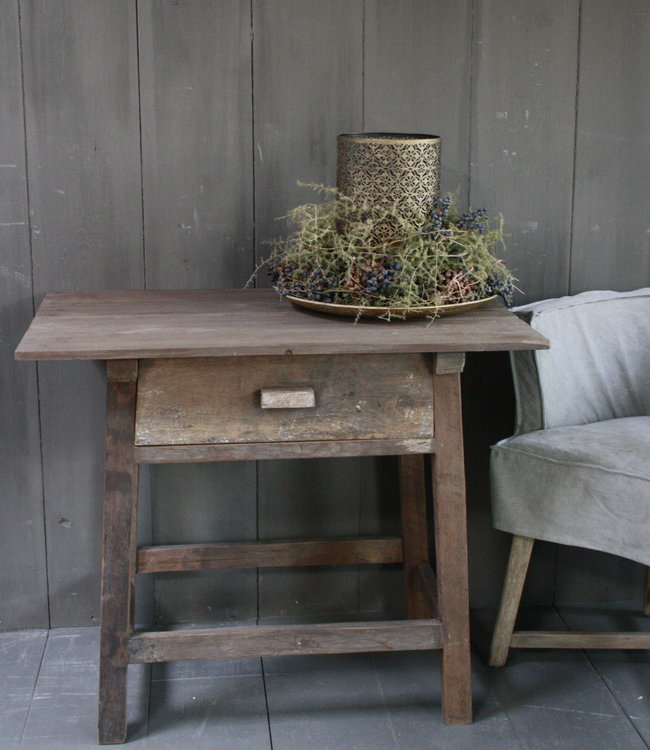 Aura Peeperkorn Oud authentiek houten tafeltje met lade H76 x B90,5