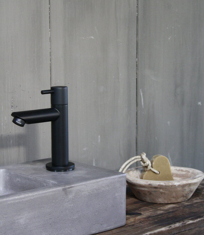 Rene Houtman Rosa - Fonteinmeubelset - Beton - Zwart