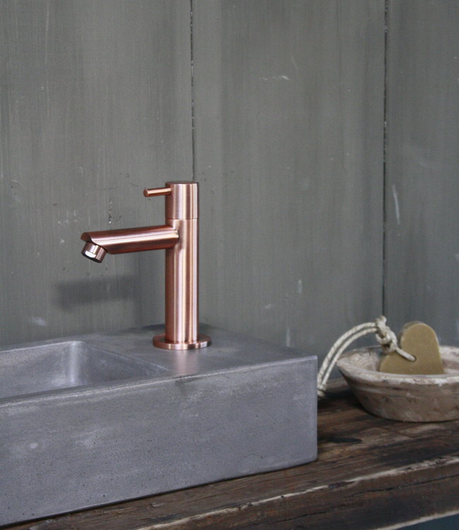 Rene Houtman Rosa - Fonteinmeubelset - Beton - Koper