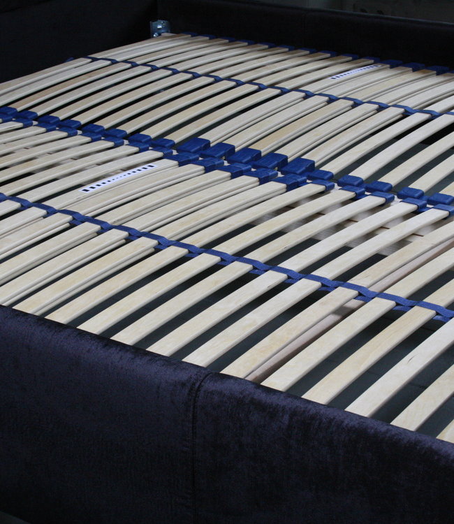 Rene Houtman Darlton Deluxe Ledikant Gecapitonneerd Velvet Dark