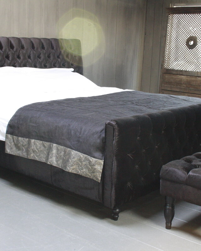 Rene Houtman Darlton Deluxe Ledikant Gecapitonneerd Velvet Dark