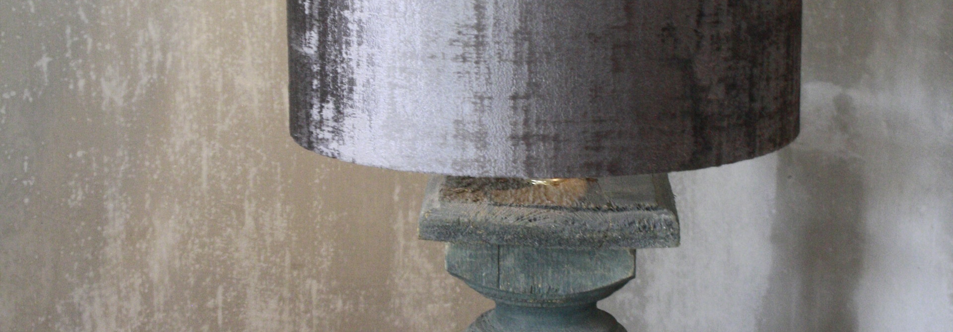 Balusterlamp Oud Hout Groen + kap 60 cm