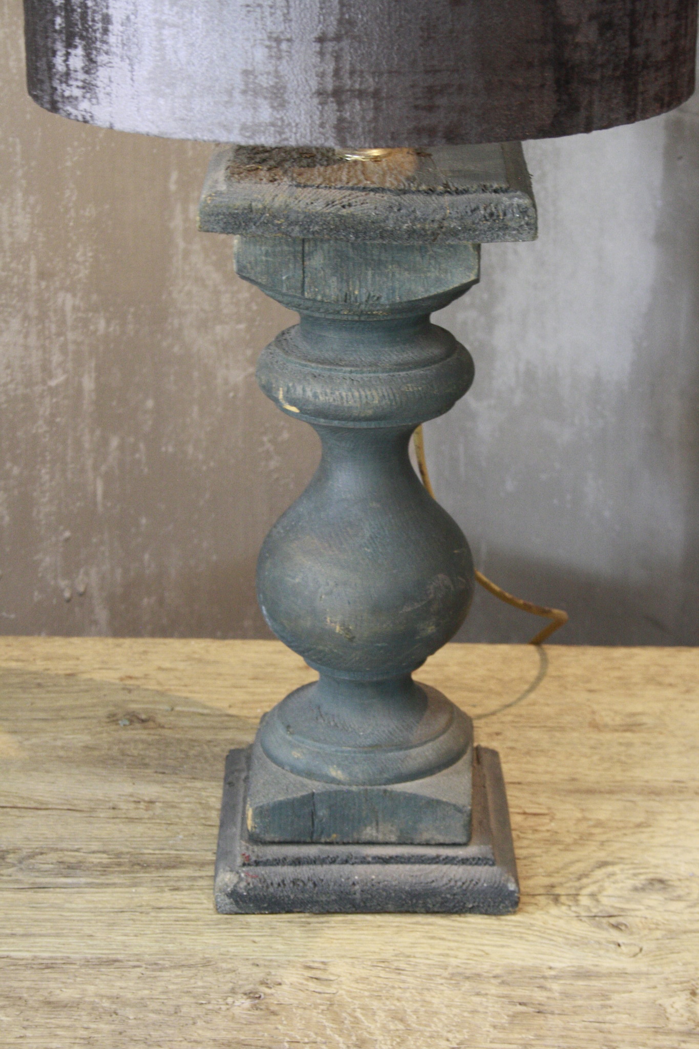 Aura Peeperkorn Balusterlamp Oud Hout Groen + kap 60 cm