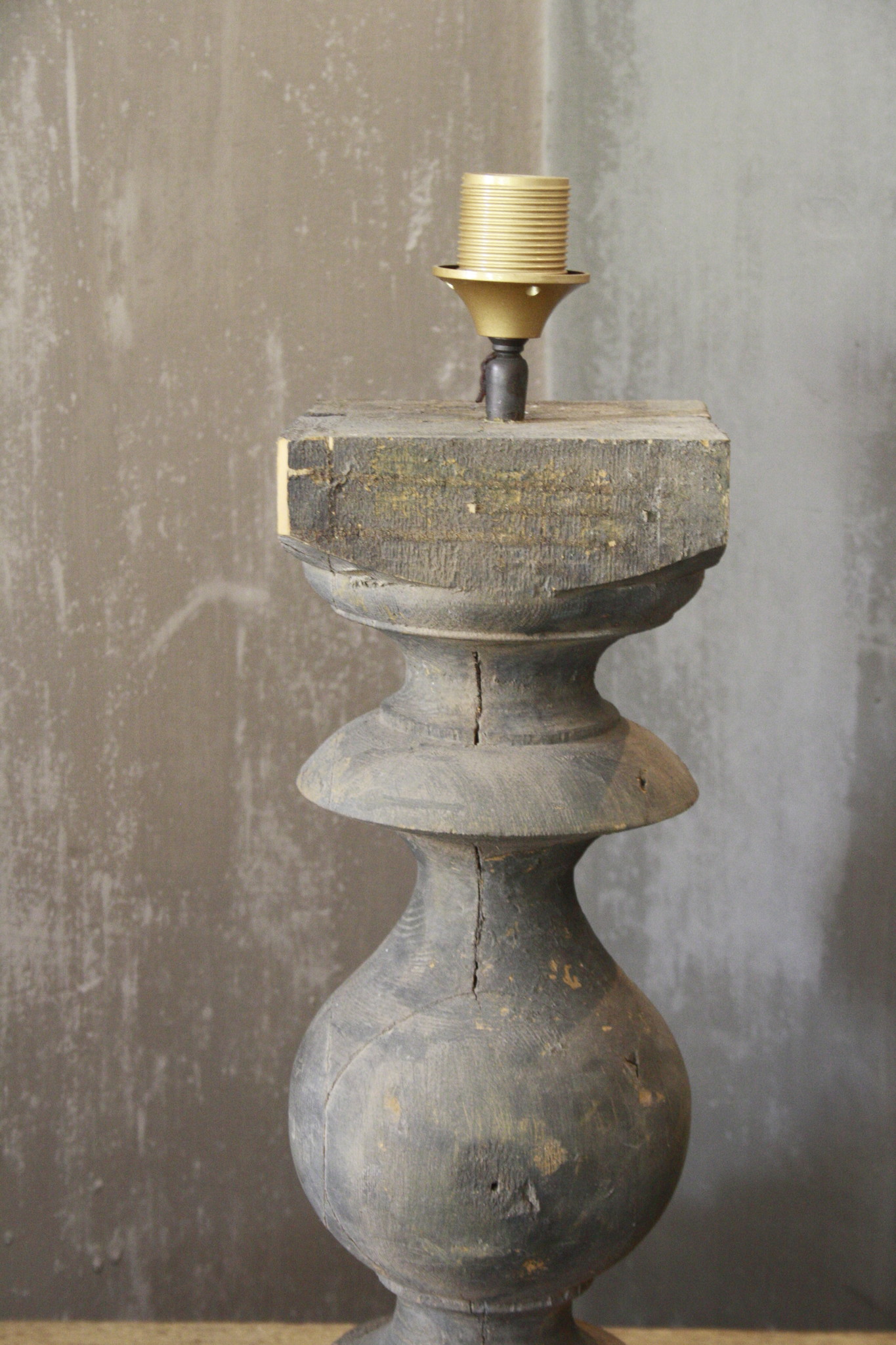 Aura Peeperkorn Balusterlamp Oud Hout L65 cm Grijs