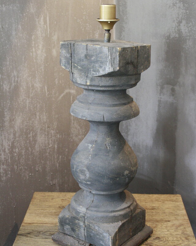 Aura Peeperkorn Balusterlamp Oud Hout Robuust 65 cm