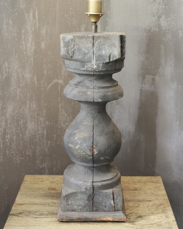 Aura Peeperkorn Balusterlamp Oud Hout Robuust 65 cm