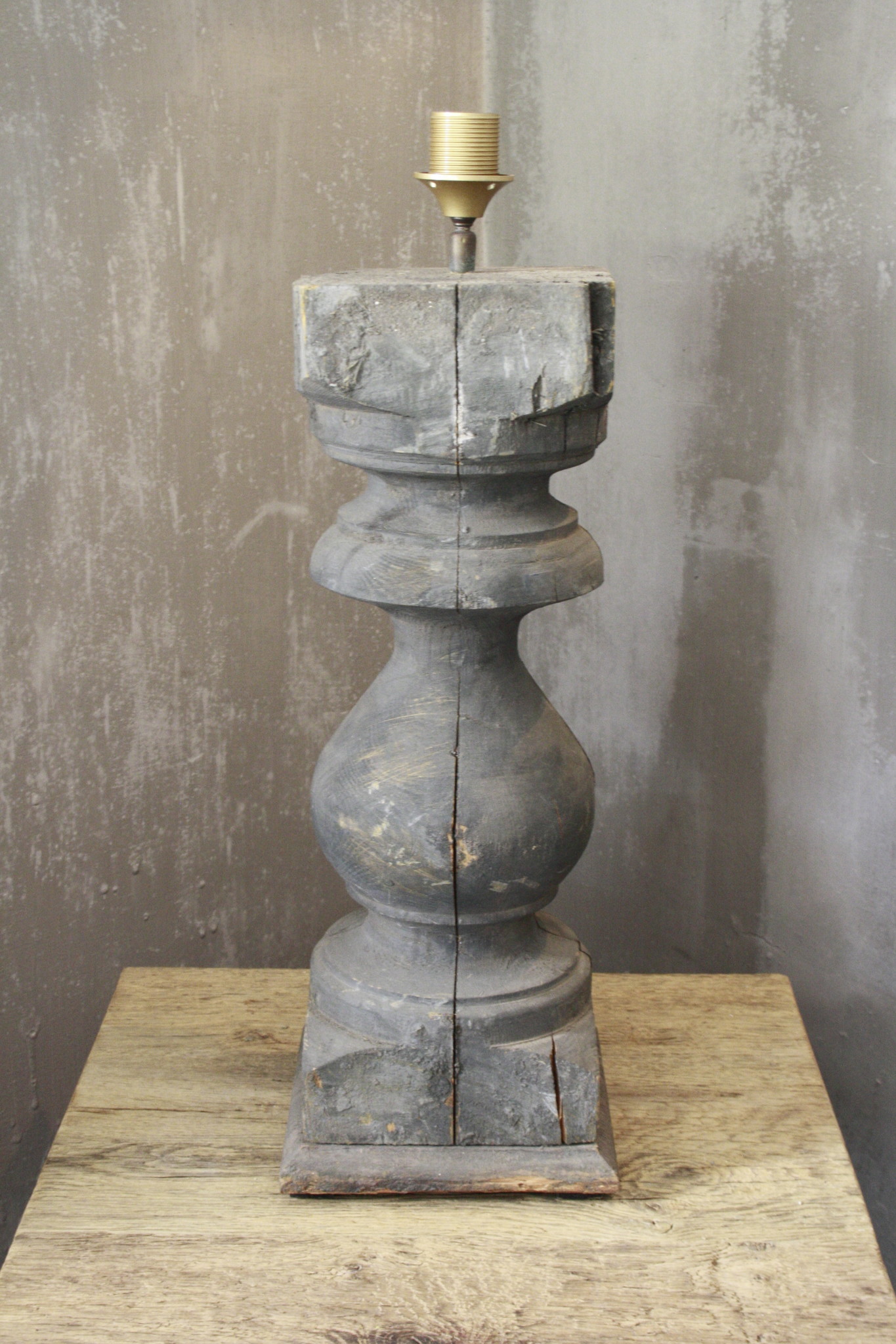 Aura Peeperkorn Balusterlamp Oud Hout Robuust 65 cm