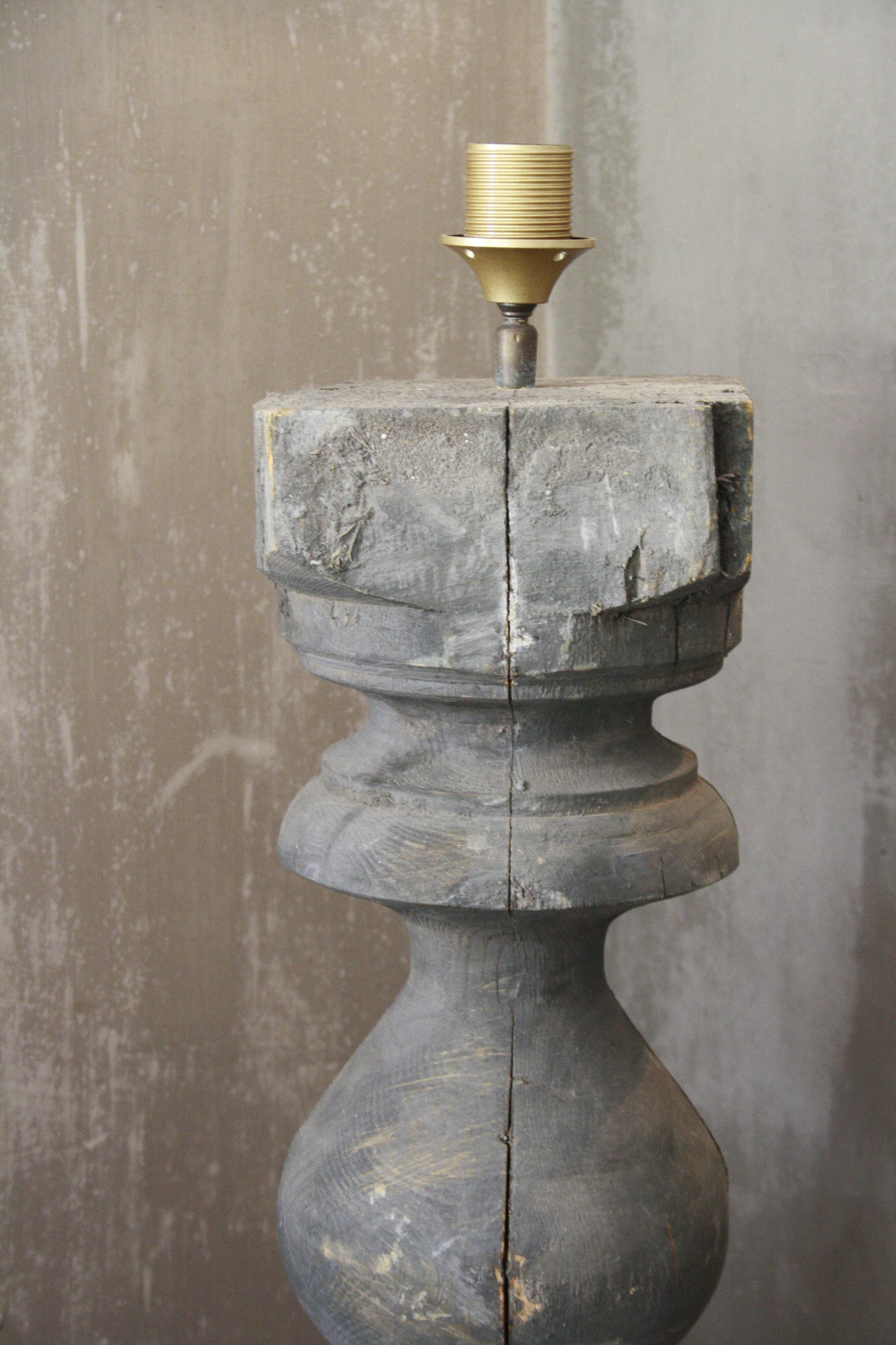 Aura Peeperkorn Balusterlamp Oud Hout Robuust 65 cm