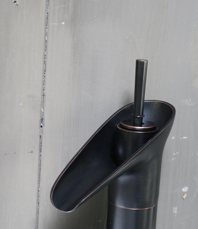 Rene Houtman Watervalkraan Zwart met Brons Toilet 32,5 cm