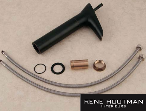 Rene Houtman Watervalkraan Zwart met Brons Toilet 32,5 cm