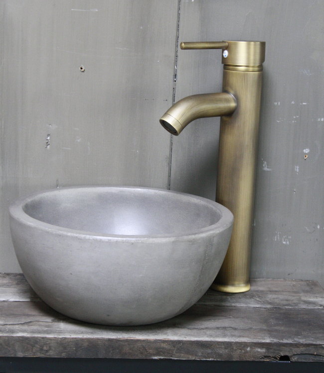 Rene Houtman Boris fonteinmeubelset beton incl. hoge kraan brons